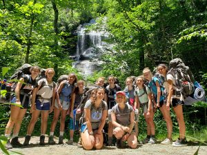 girls backpacking in pisgah national forest